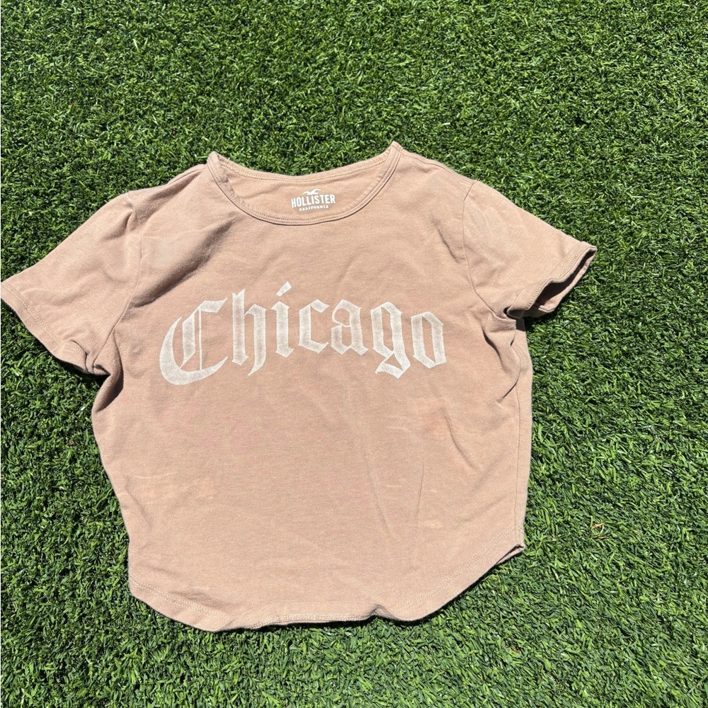 Light brown cropped baby tee from Hollister